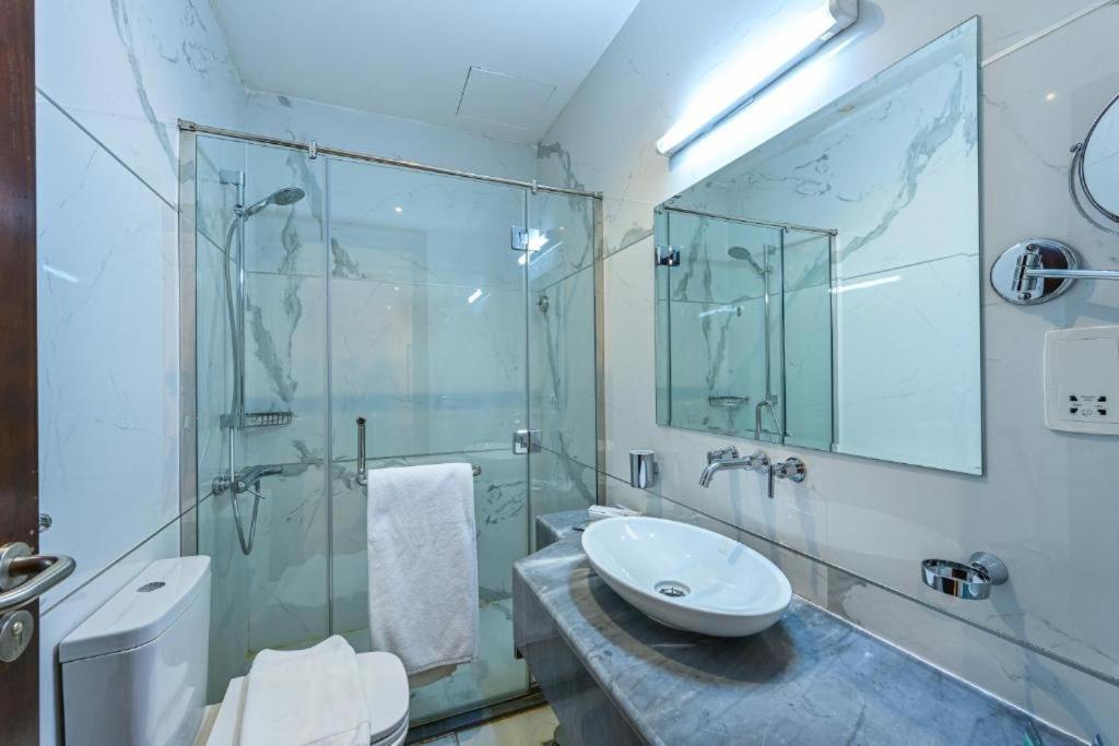 Al Mansour Suites Hotel Doha Eksteriør bilde